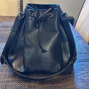 Authentic Louis Vuitton Epi Noir Drawstring Bag